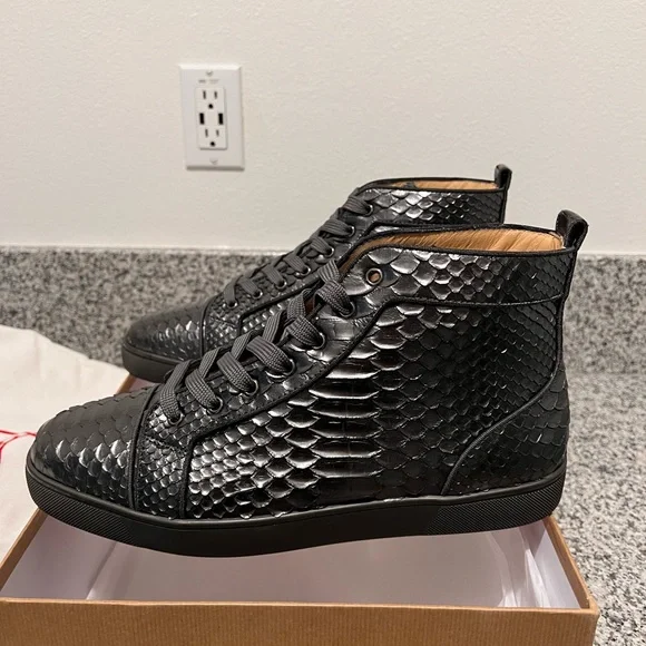 Christian Louboutin Orlato Flat in python - Picture 5 of 8